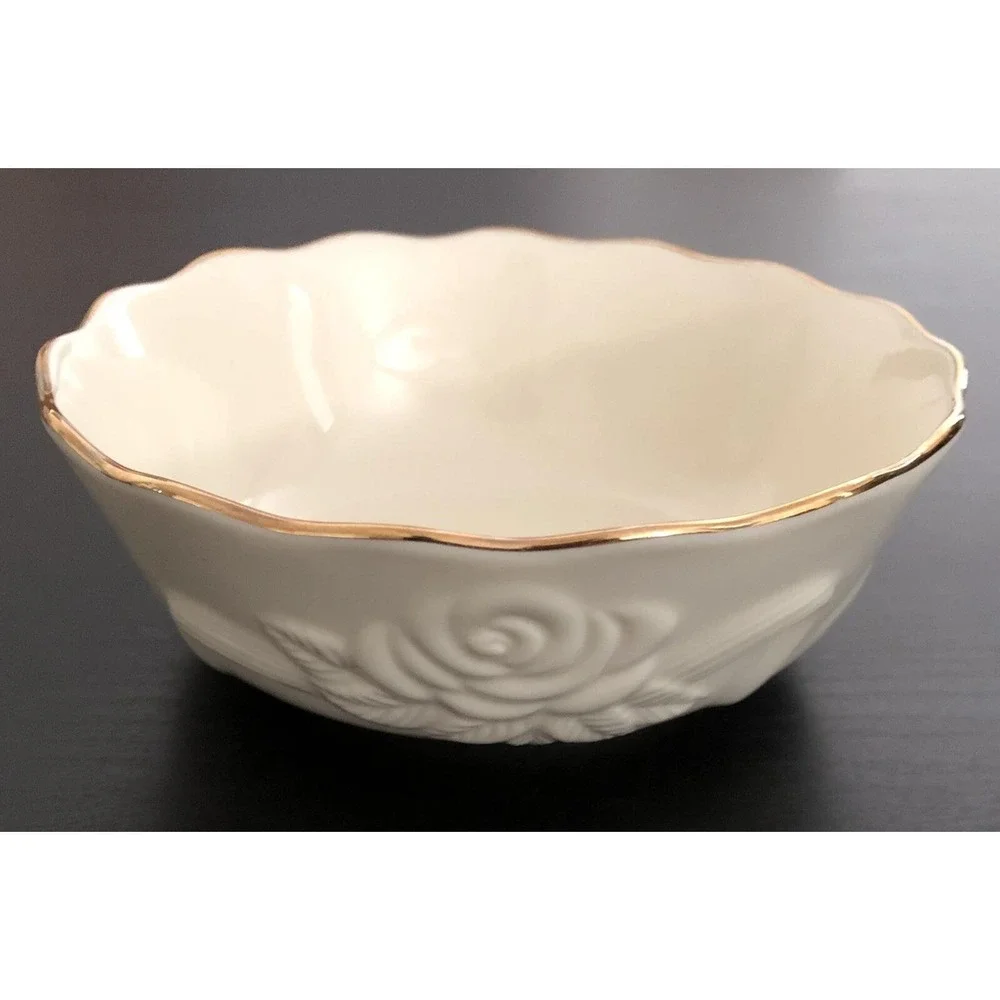 Lenox bowls scalloped